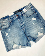 Load image into Gallery viewer, Judy Blue Hi-Rise destroyed shorts 150074
