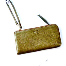 Load image into Gallery viewer, Olive Coach Keychain/Wallet
